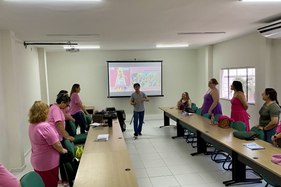 Professores de Arte da Rede Municipal participam de formação com vivências musicais e inclusivas